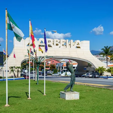 Pueblo Arabesque *